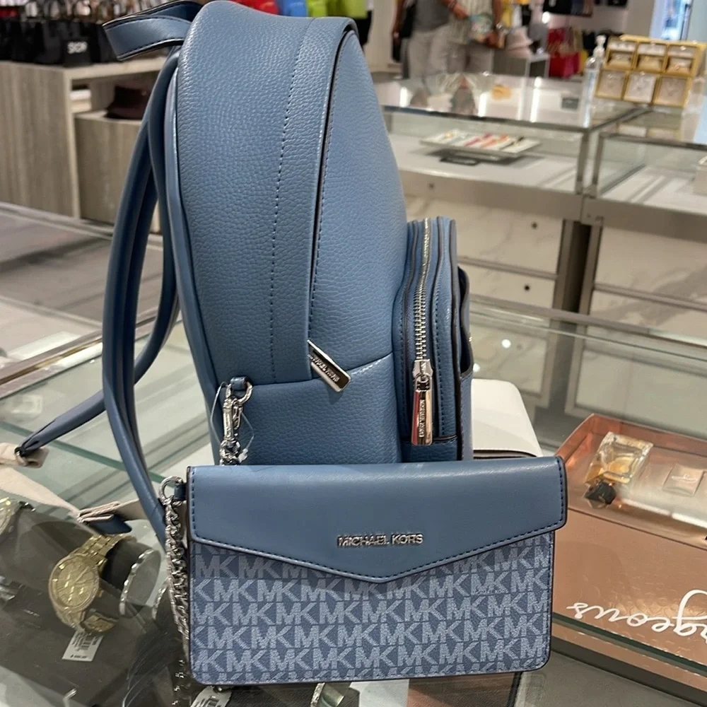 MICHAEL KORS DENIM COLOR  Maisie Medium Pebbled Leather 2-in-1 Backpack